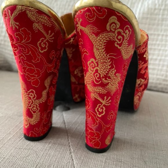 Red & Gold embroidered Satin vintage platform high heeled "clog" - Picture 2 of 5
